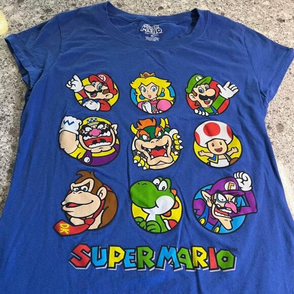Nintendo Tops - Women’s 2013 Super Mario T-Shirt (Says XL, runs small)‎